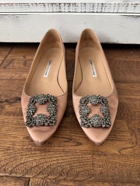 Manolo Blahnik Hangisi Satin Jeweled Flats Shoes Women's Size 39.5
